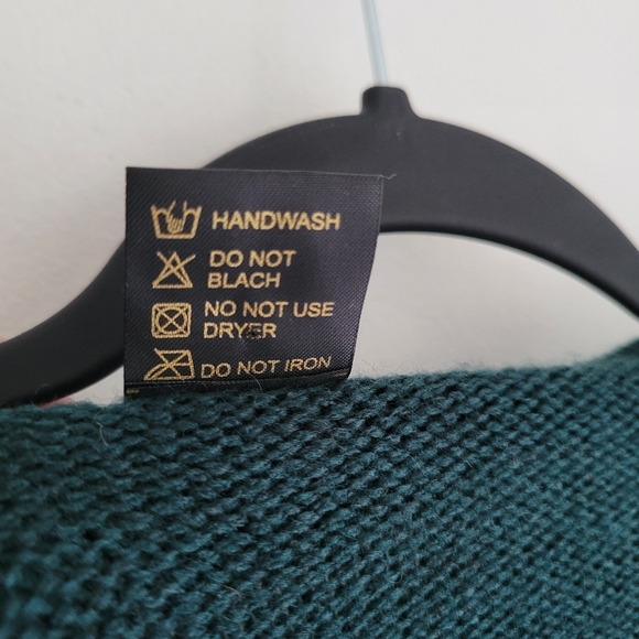 Long Sleeve V Neck Alpaca Forest Green Sweater Size M L - Picture 4 of 4